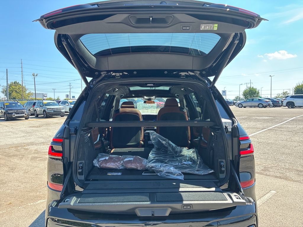 New 2027 BMW X7 xDrive40i w/ Executive Package AWD/4WD image 22