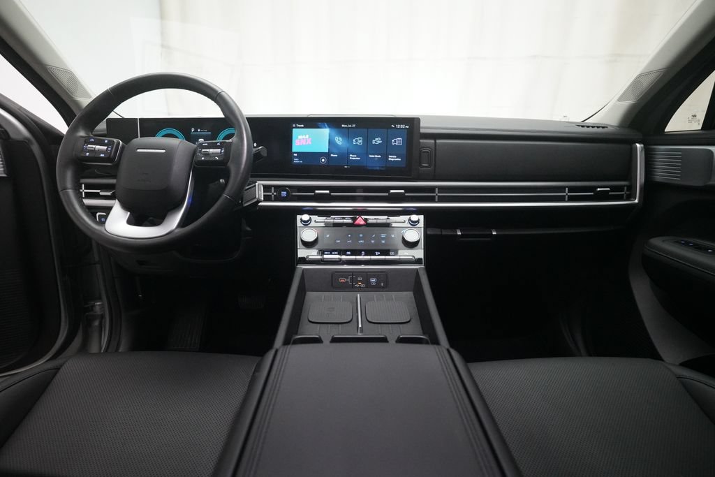 Used 2025 Hyundai Santa Fe SEL AWD/4WD image 5