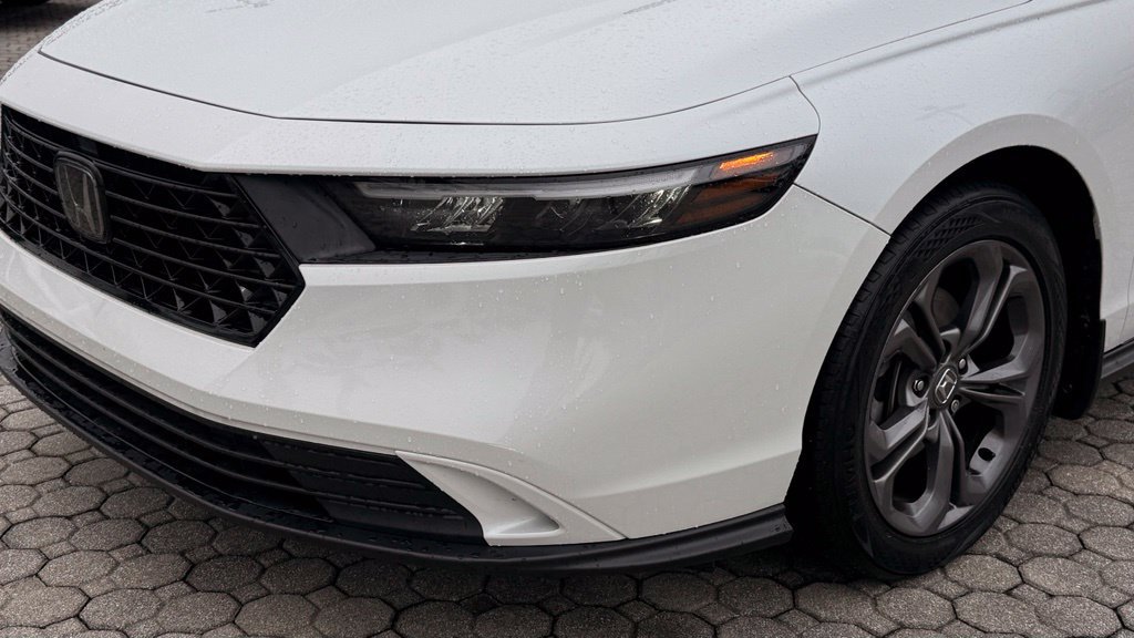 Used 2023 Honda Accord EX image 16
