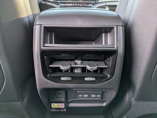 New 2026 Jeep Grand Cherokee Altitude image 14