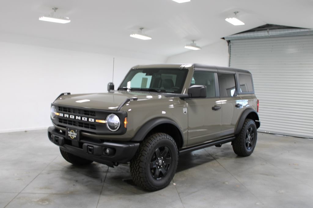 New 2025 Ford Bronco Big Bend w/ Black Diamond Package image 3