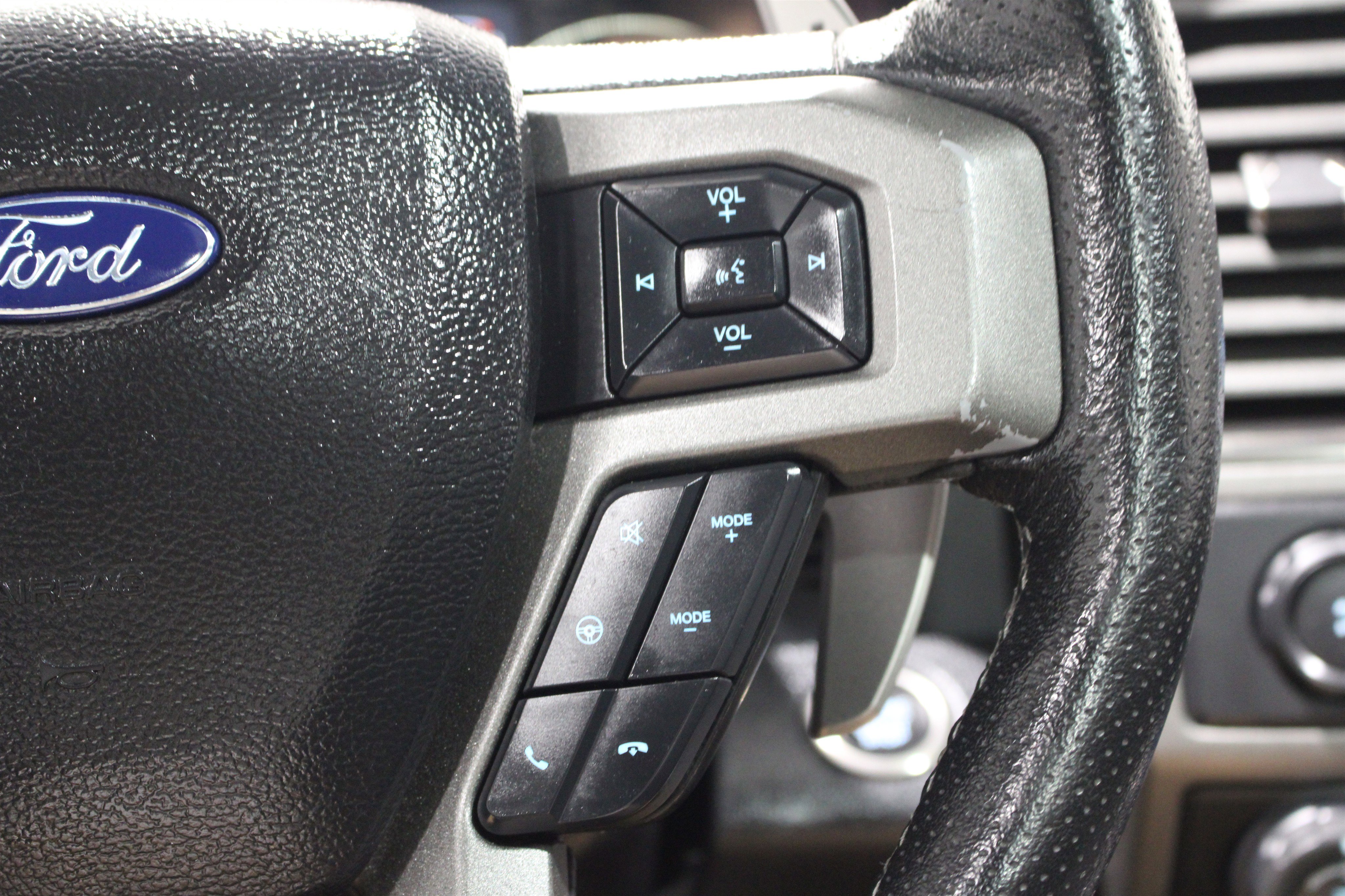 Used 2018 Ford F150 Raptor w/ Equipment Group 802A Luxury image 12