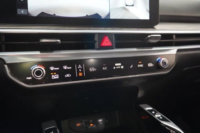 Used 2025 Kia Sorento SX Prestige image 29