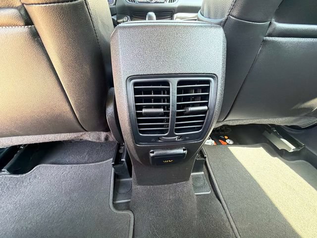 Used 2017 Ford C-MAX Energi Titanium w/ Equipment Group 501A FWD image 16