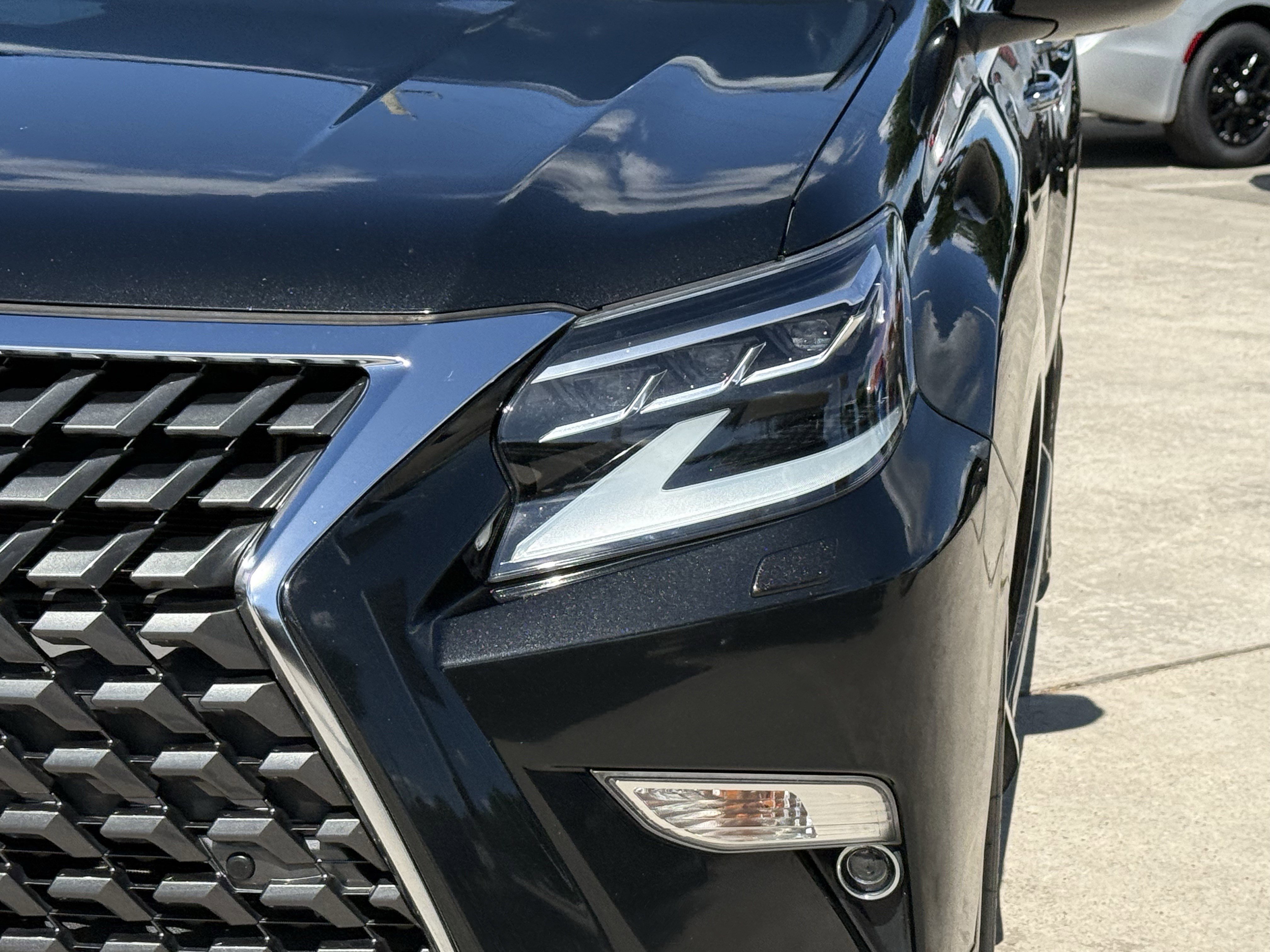Used 2023 Lexus GX 460 Premium w/ Premium Plus Package image 12