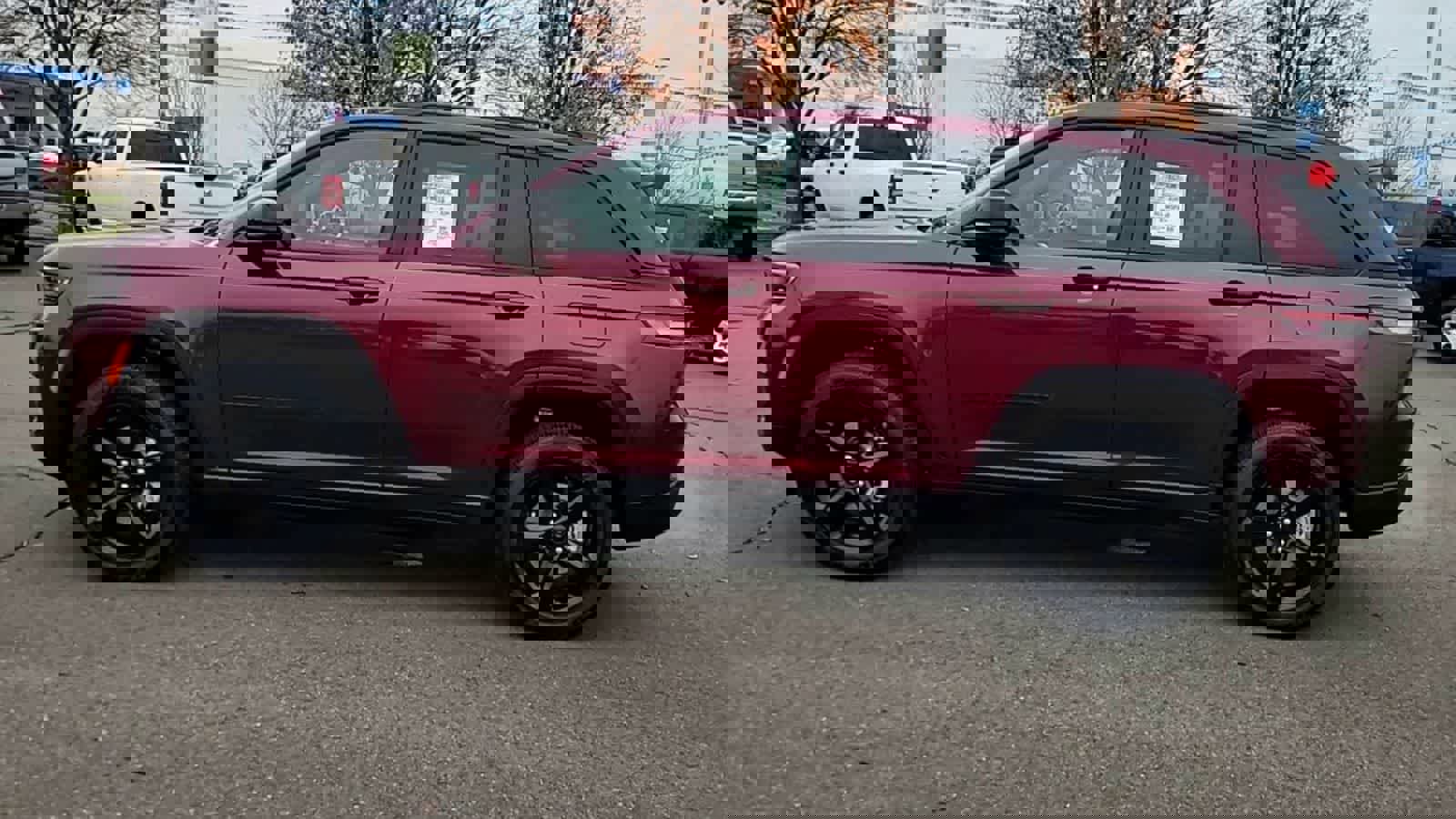 New 2025 Jeep Grand Cherokee Altitude image 5