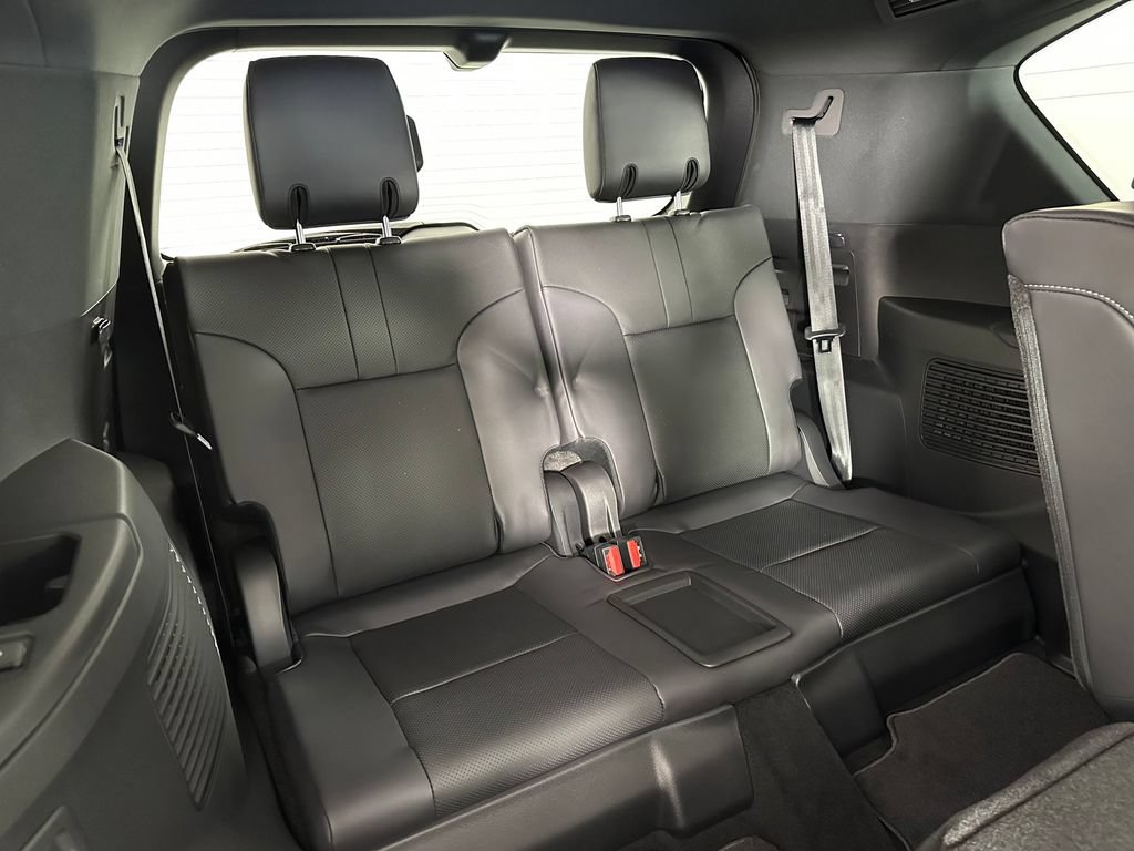 New 2026 Lexus LX 700h Luxury AWD/4WD image 18