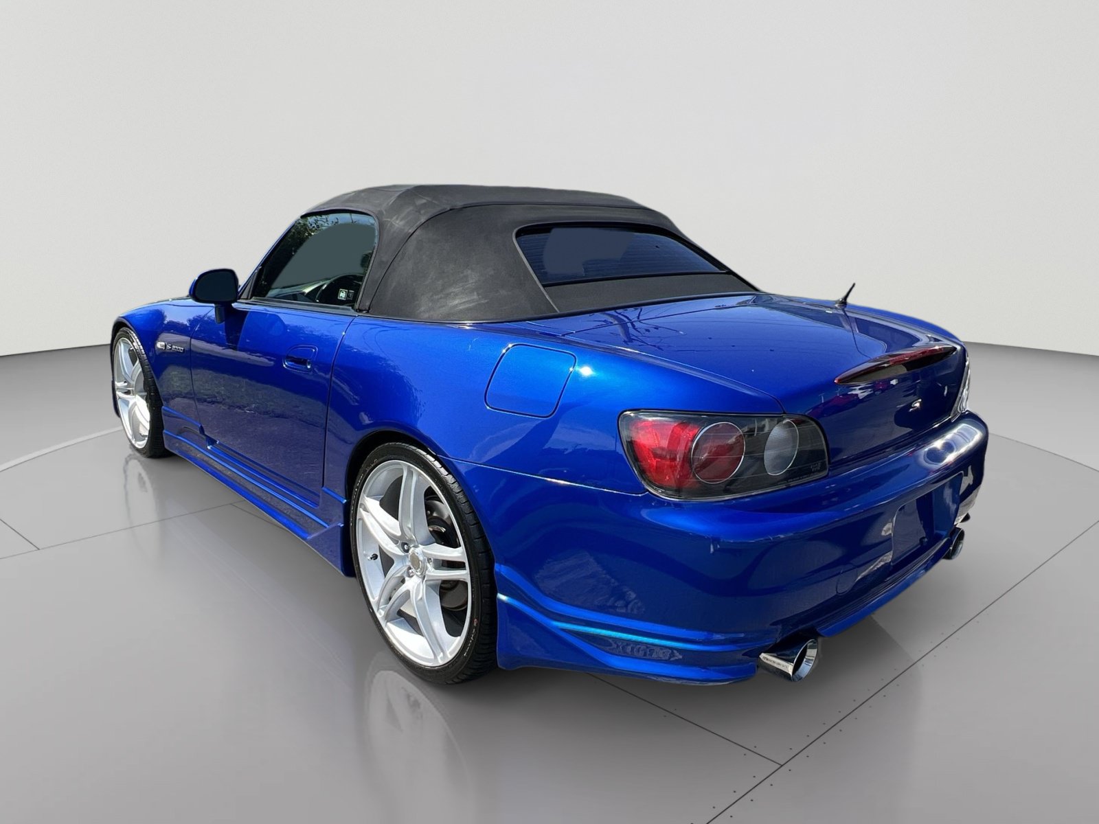 Used 2002 Honda S2000 image 3