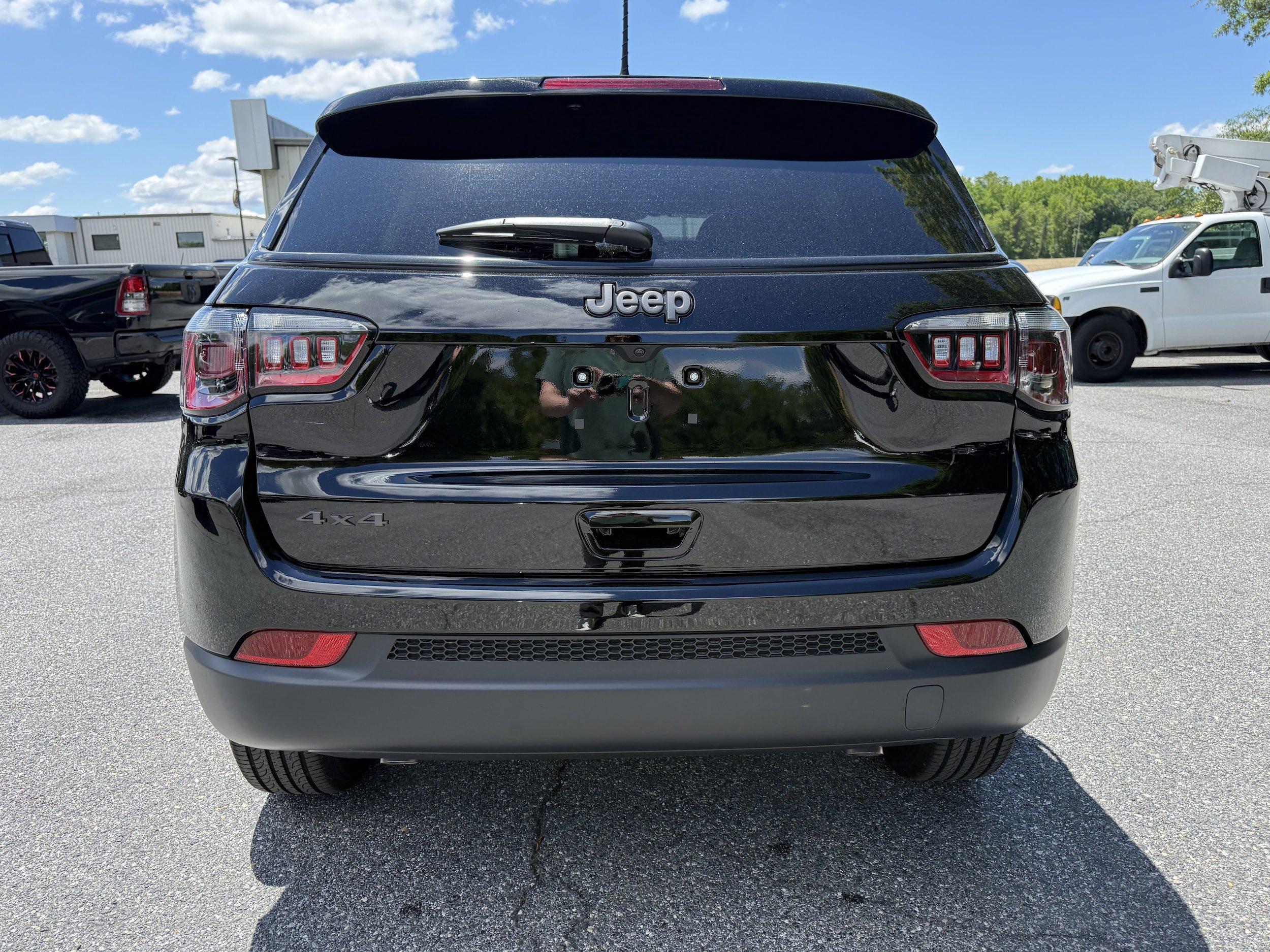New 2026 Jeep Compass Latitude AWD/4WD image 6