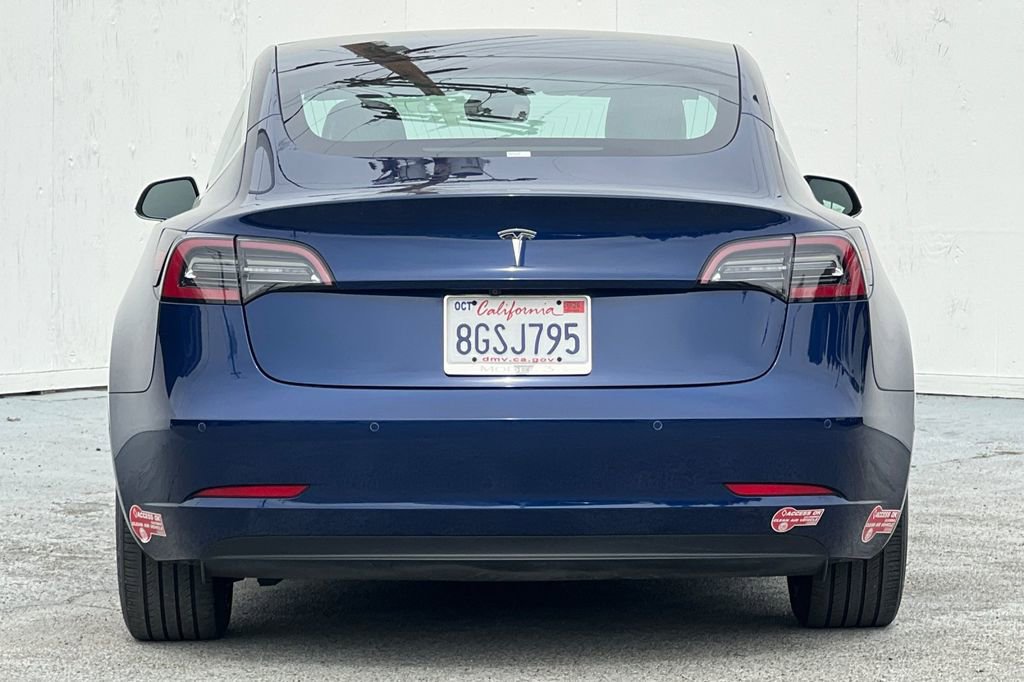 Used 2018 Tesla Model 3 Long Range RWD image 4