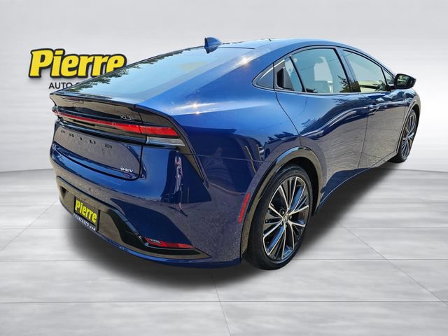 Used 2023 Toyota Prius XLE FWD image 5