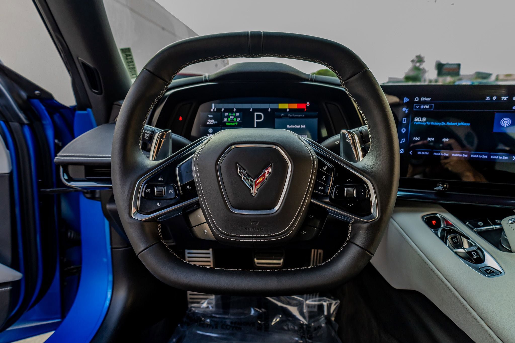 Used 2025 Chevrolet Corvette Stingray Preferred Cpe w/ Stealth Interior Trim Package RWD image 14