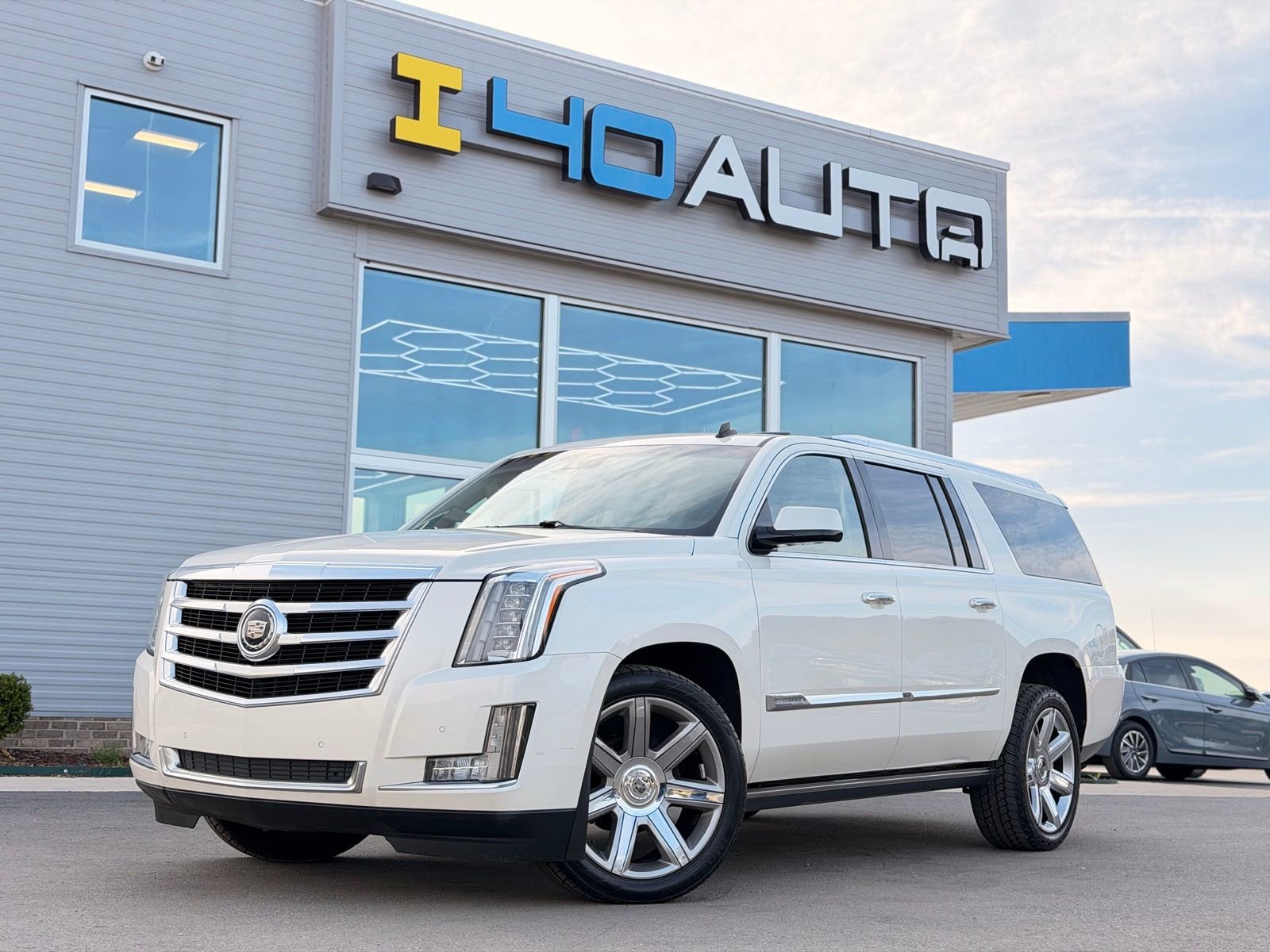 Used 2015 Cadillac Escalade ESV Premium AWD/4WD image 1