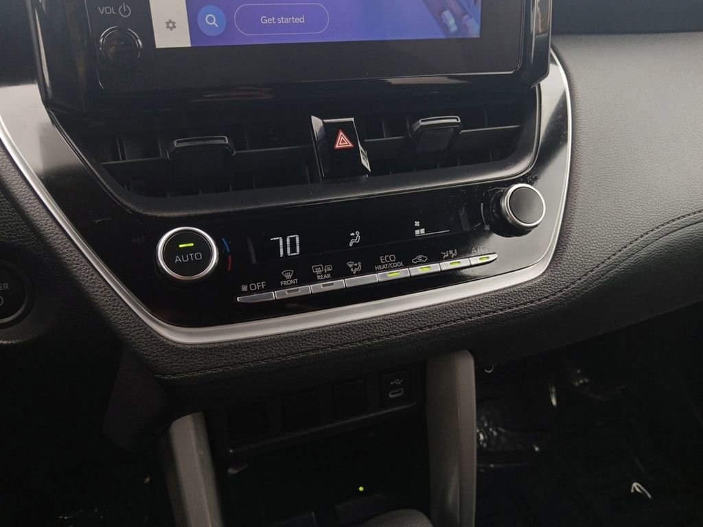 Used 2024 Toyota Corolla Cross AWD Hybrid image 20