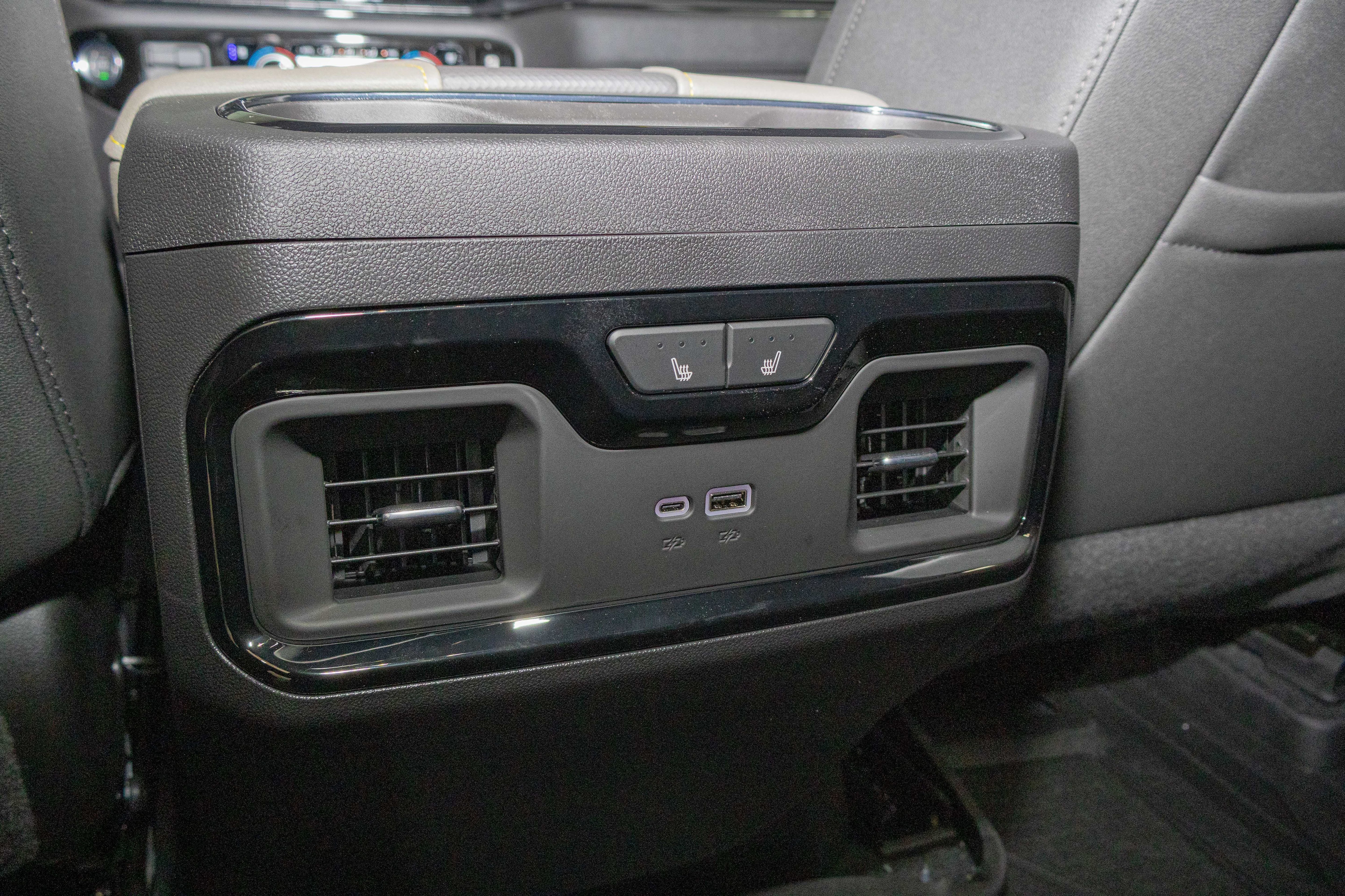New 2026 Chevrolet Silverado 1500 ZR2 w/ LPO, Dark Essentials Package AWD/4WD image 13