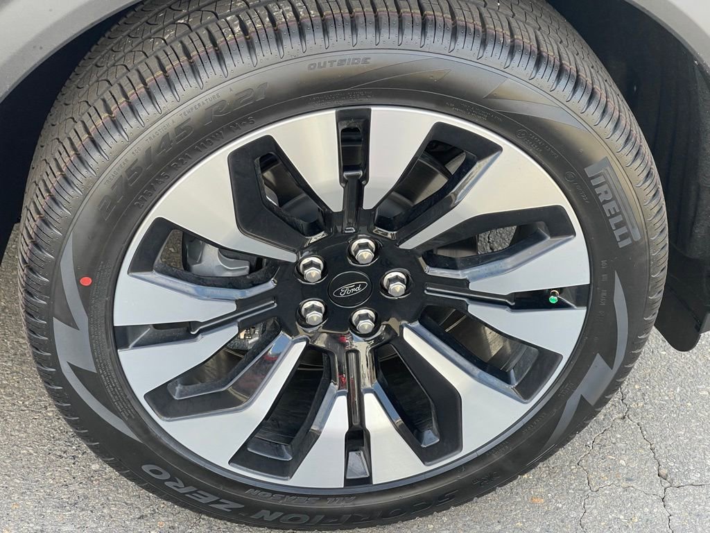 New 2026 Ford Explorer Platinum w/ LUX Leather Package image 29