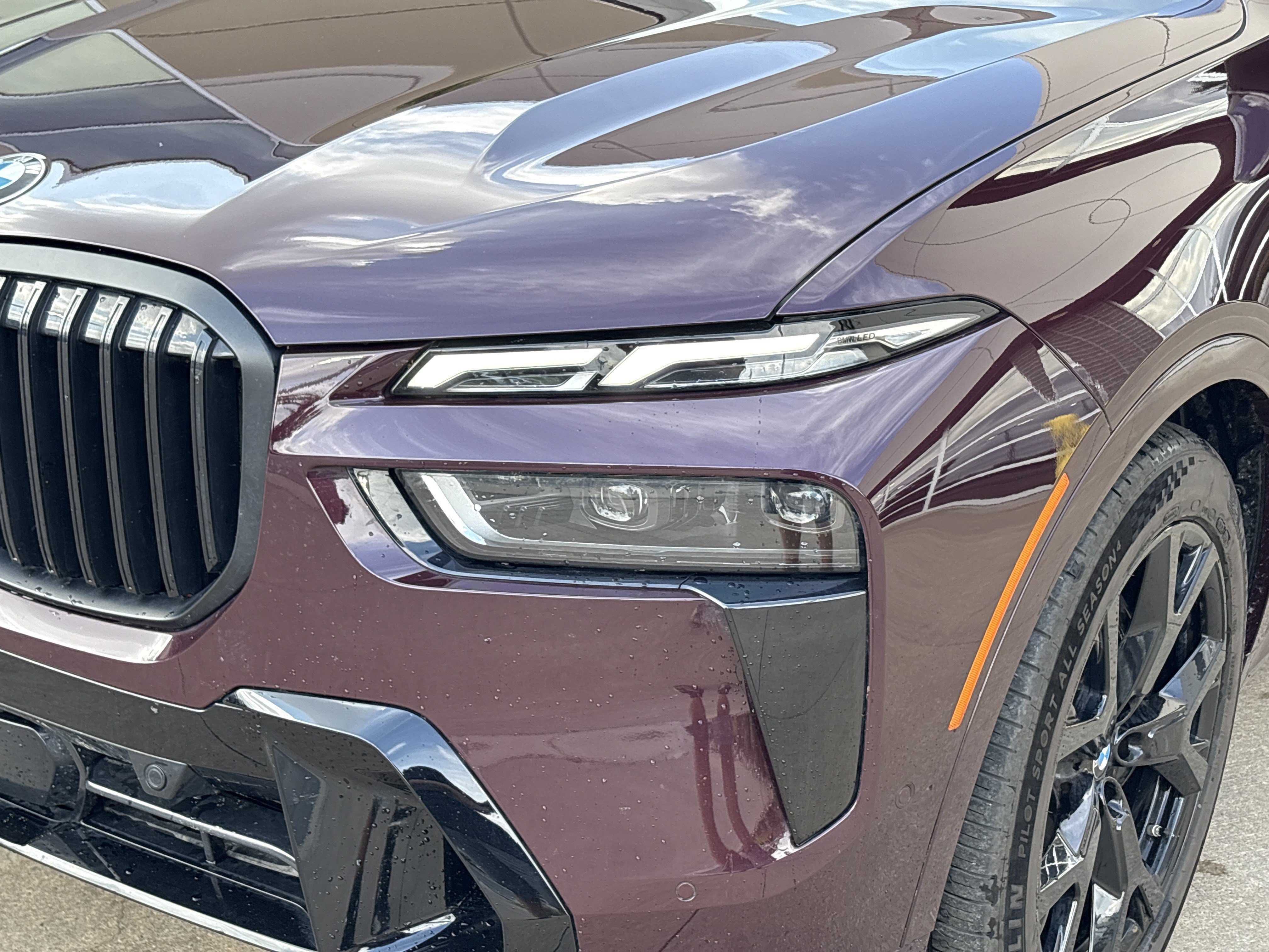 Used 2025 BMW X7 xDrive40i w/ M Sport Package AWD/4WD image 6