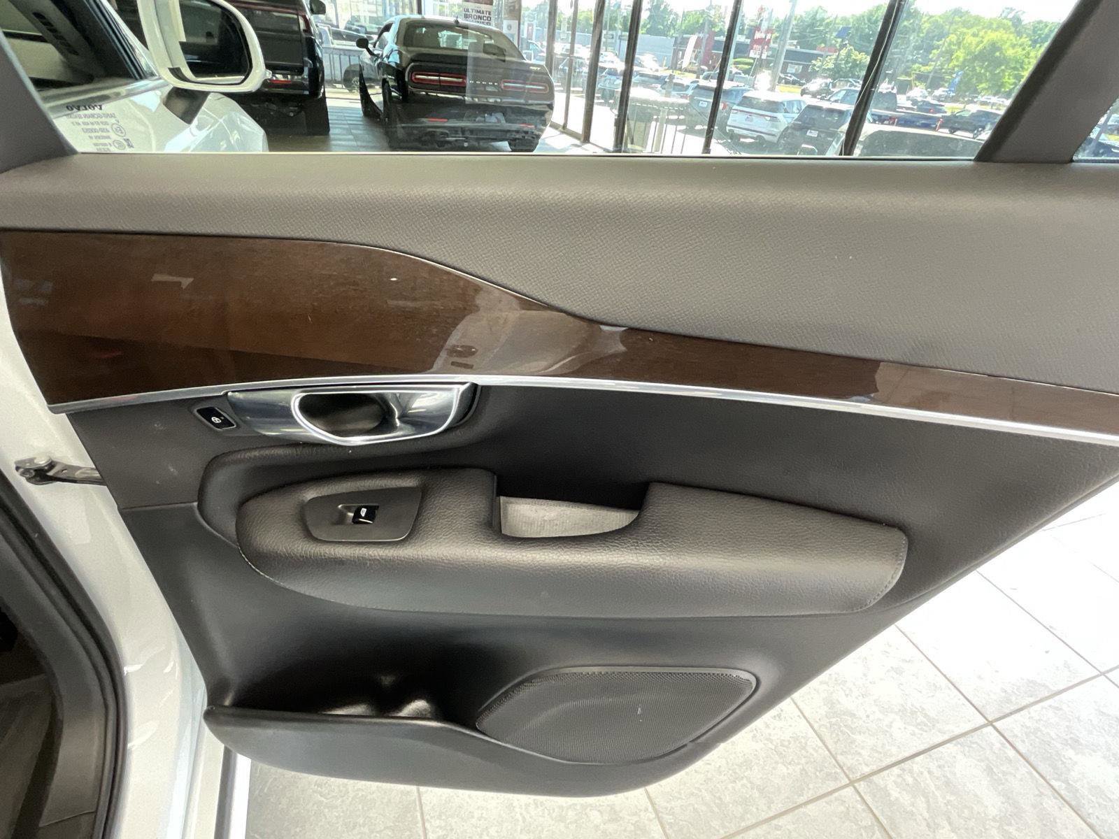 Used 2019 Volvo XC90 T6 Momentum w/ Advanced Package AWD/4WD image 15