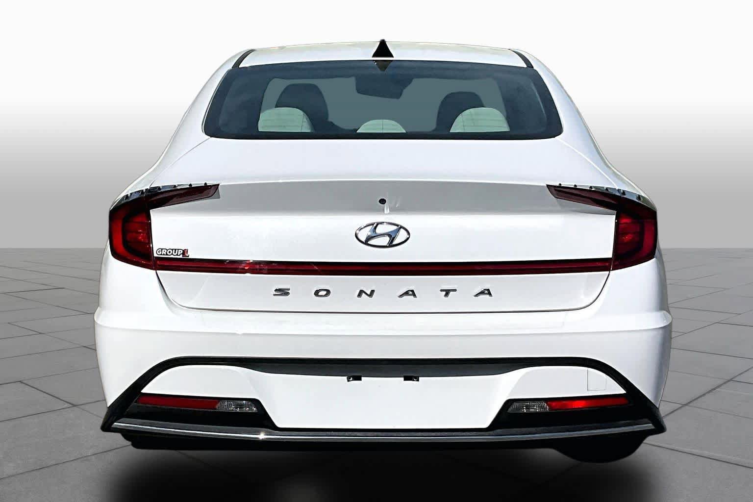 Used 2023 Hyundai Sonata SE FWD image 5