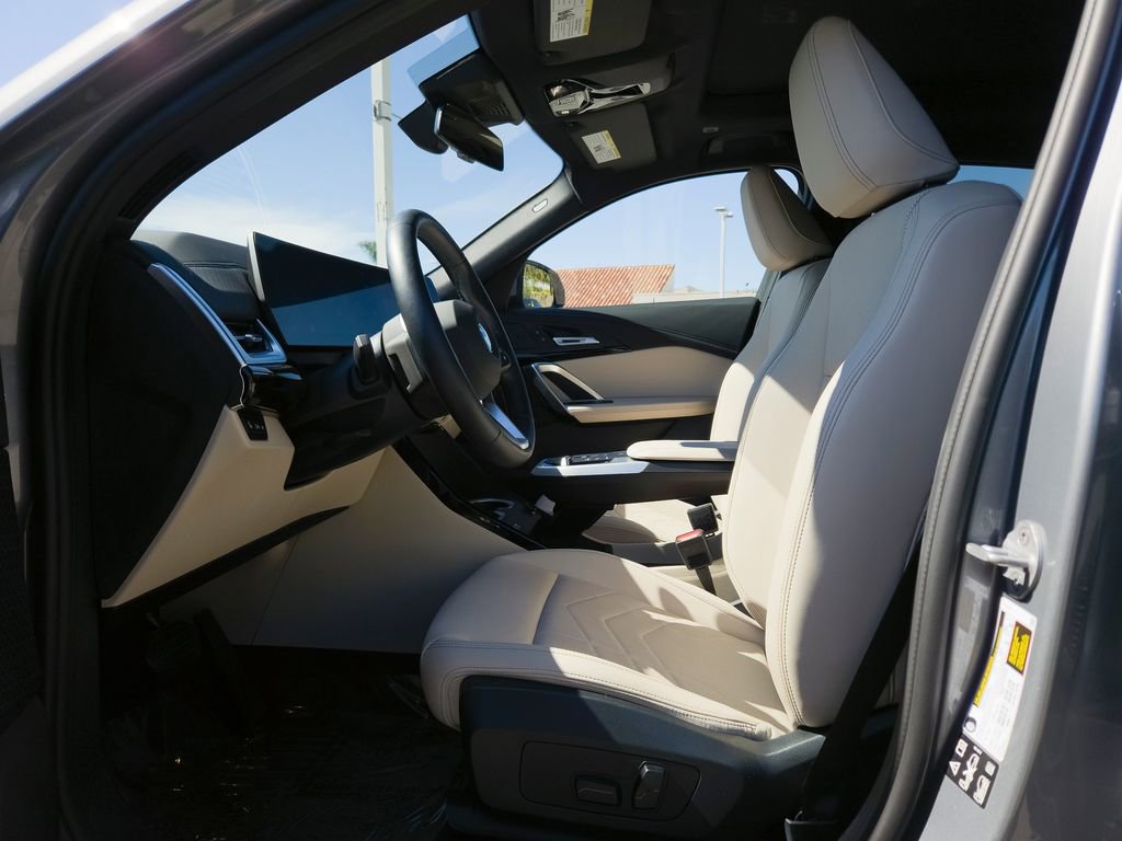 Used 2025 BMW X2 xDrive28i w/ Convenience Package image 8