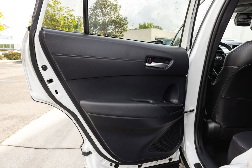 Certified 2024 Toyota Corolla Cross XLE w/ Convenience Package image 30