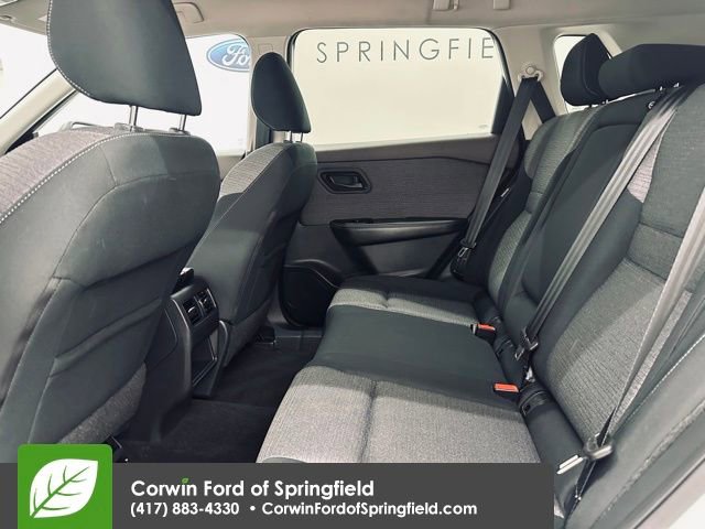 Used 2021 Nissan Rogue S image 16