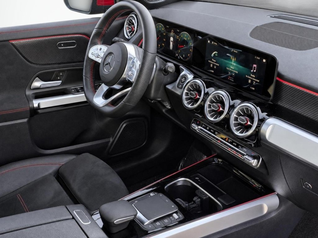 Used 2022 Mercedes-Benz GLB 250 4MATIC image 28