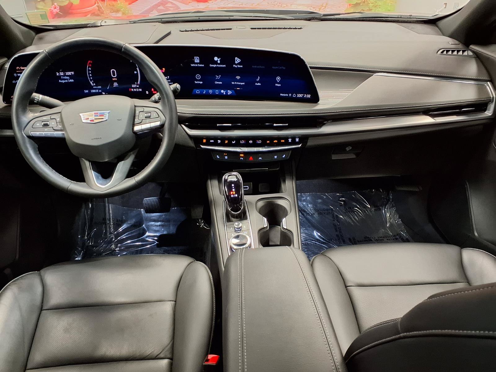 Certified 2024 Cadillac XT4 Premium Luxury w/ Technology Package FWD image 16