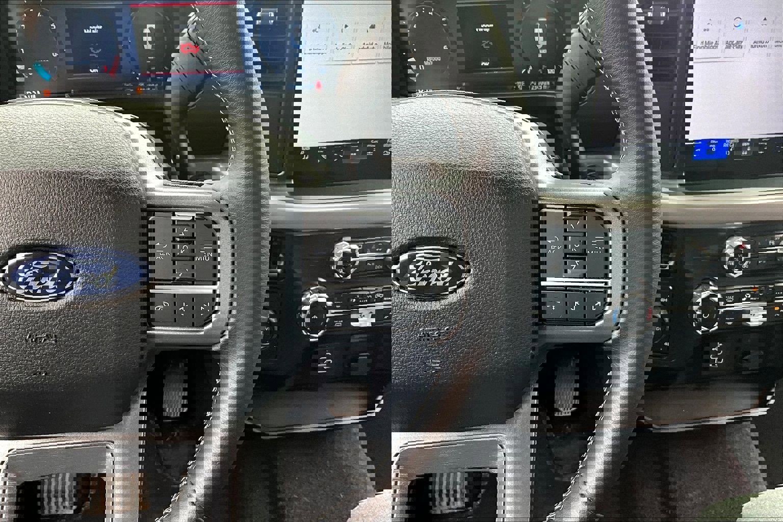 Used 2025 Ford F150 XLT w/ Equipment Group 301A Standard image 13