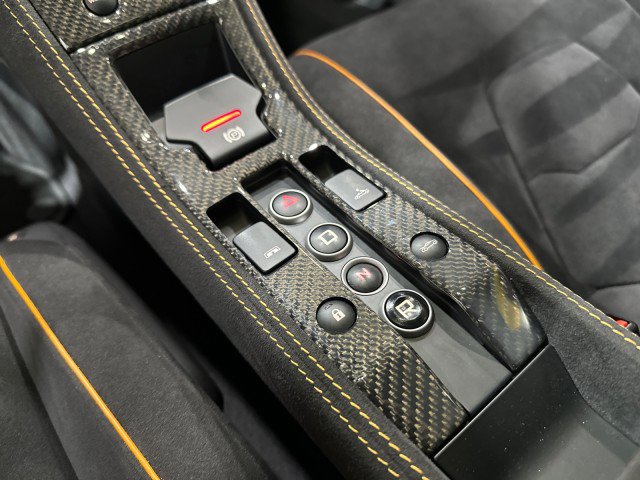 Used 2015 McLaren 650S Spider RWD image 83