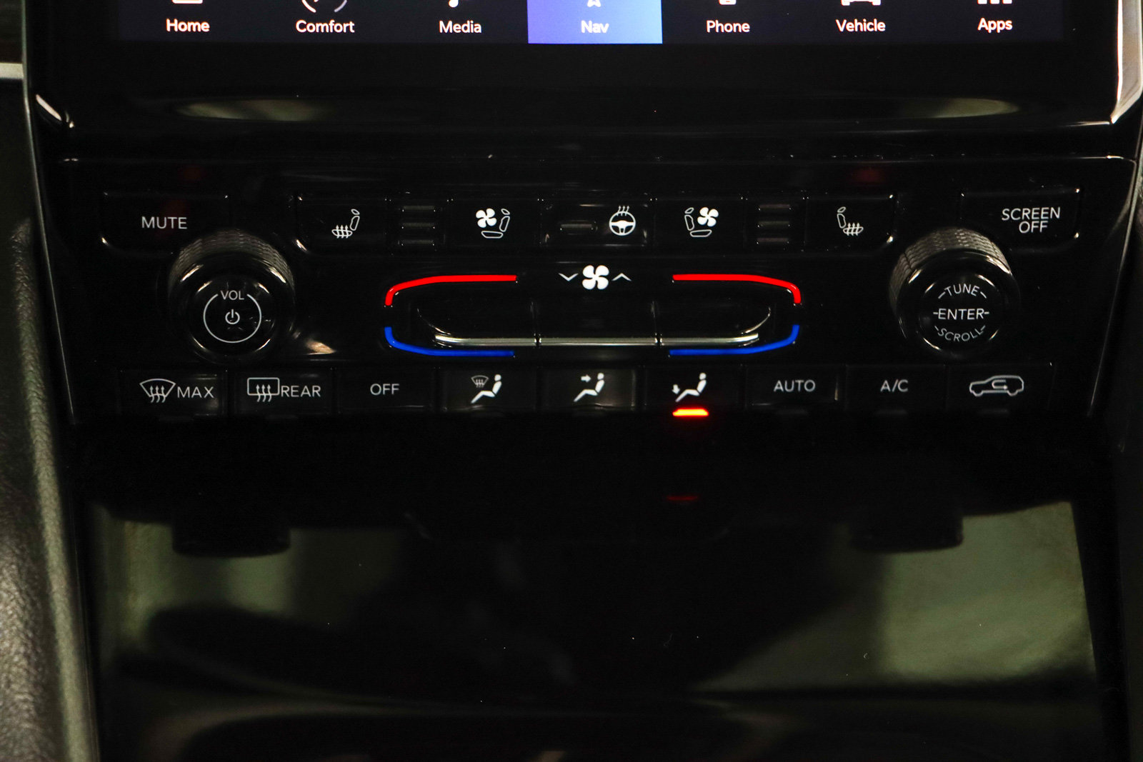 Used 2023 Jeep Grand Cherokee Limited w/ Luxury Tech Group II image 20