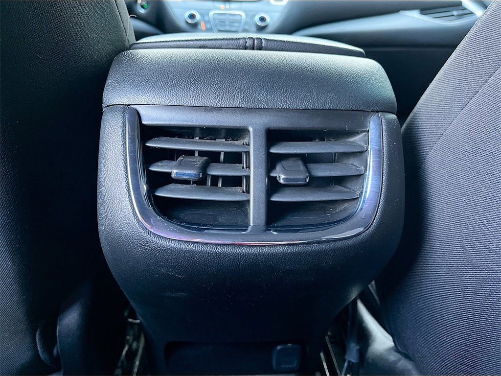 Used 2022 Chevrolet Malibu LT image 27