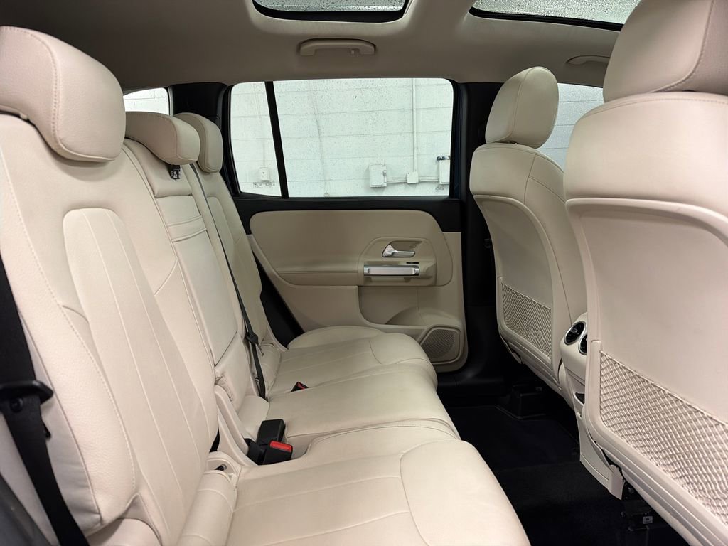 Used 2023 Mercedes-Benz GLB 250 image 29