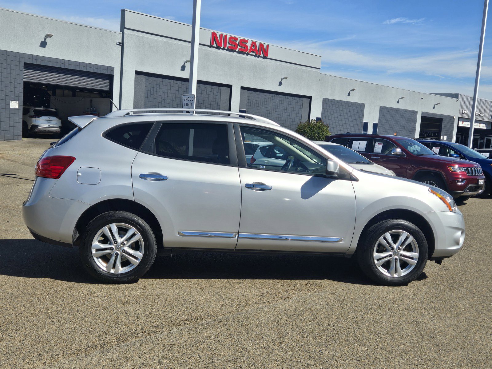Used 2013 Nissan Rogue SV w/ Premium Pkg AWD/4WD image 3