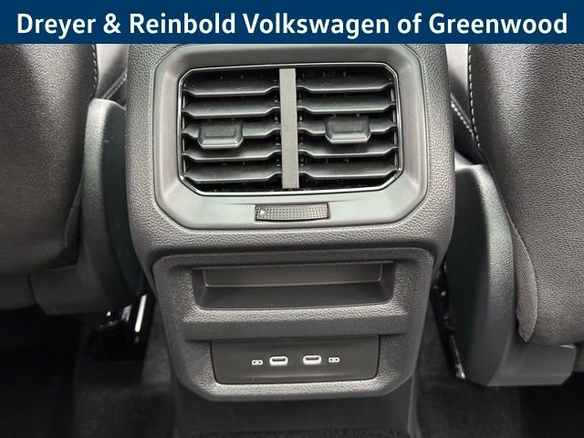 New 2026 Volkswagen Taos SEL image 28