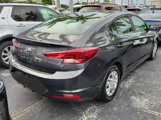 Used 2020 Hyundai Elantra SE FWD image 3