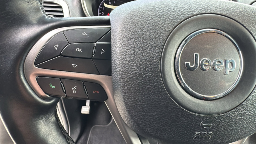Used 2021 Jeep Grand Cherokee Laredo X image 19
