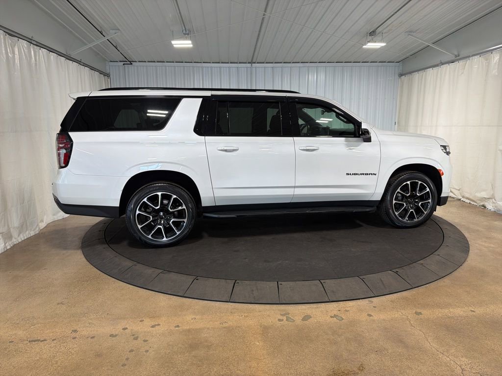Certified 2022 Chevrolet Suburban RST w/ Luxury Package AWD/4WD image 10