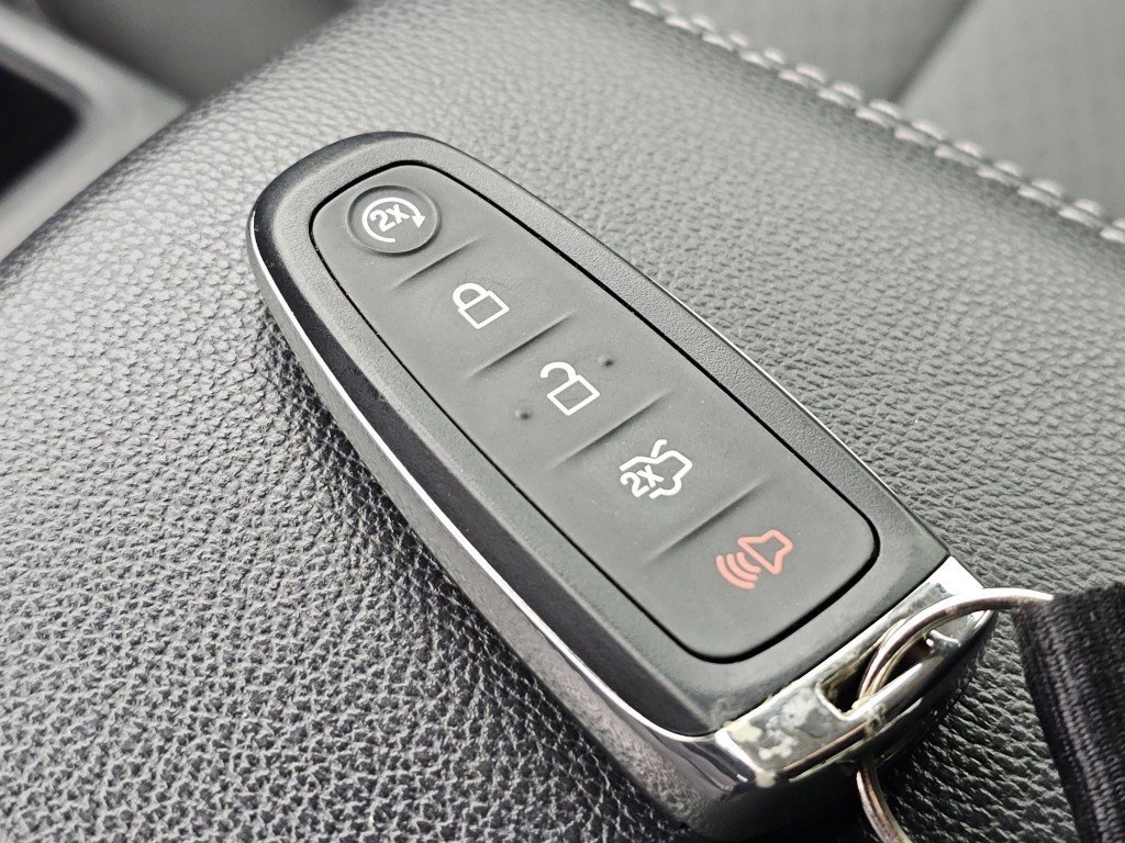 Used 2019 Ford Escape SE image 31