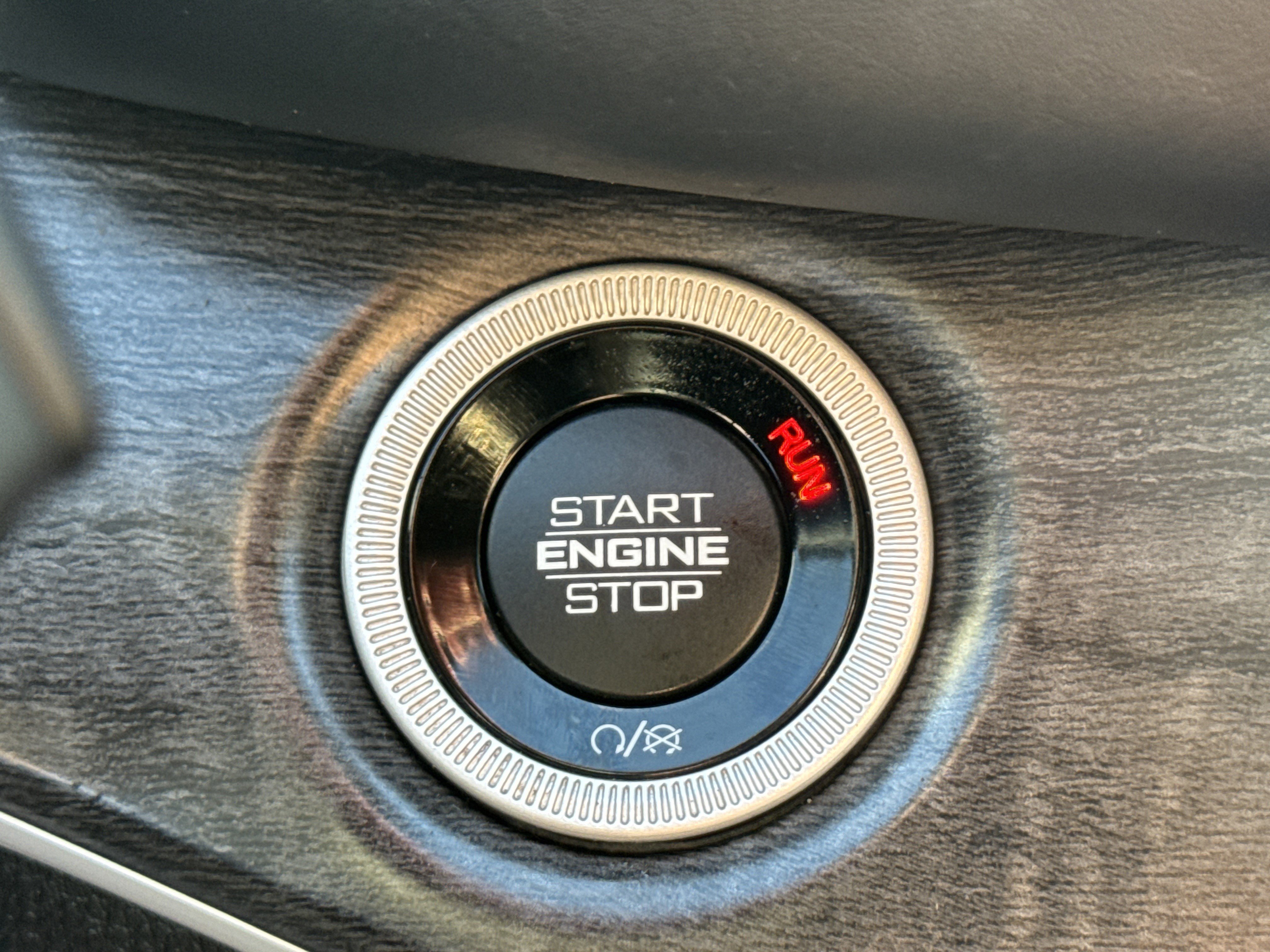 Used 2023 Jeep Grand Cherokee L Limited w/ Luxury Tech Group II image 22