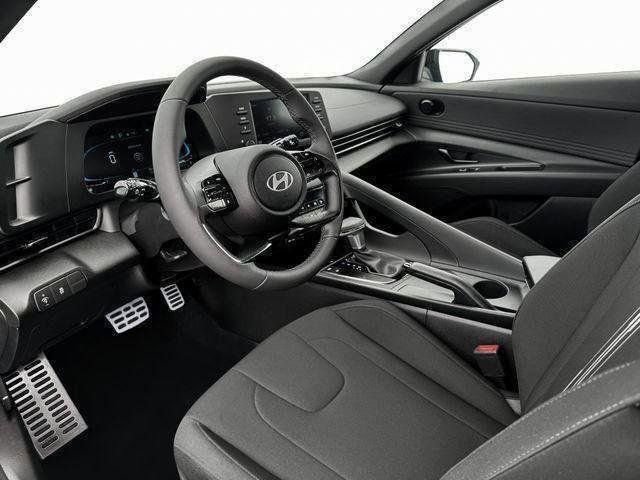 New 2025 Hyundai Elantra Sport FWD image 23