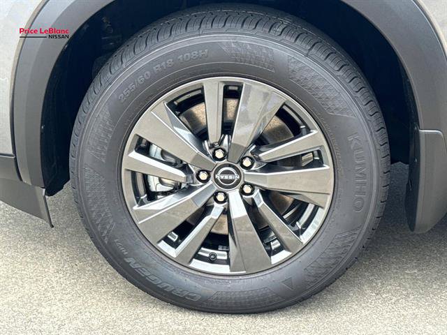 New 2026 Nissan Pathfinder SV w/ Cargo Package AWD/4WD image 4
