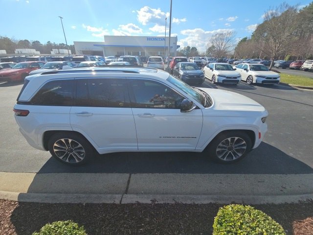 Used 2023 Jeep Grand Cherokee Overland w/ Adv Protech Group III image 10