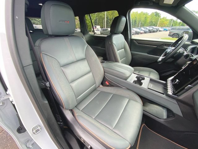 Used 2024 GMC Acadia AT4 w/ Luxury Package AWD/4WD image 27