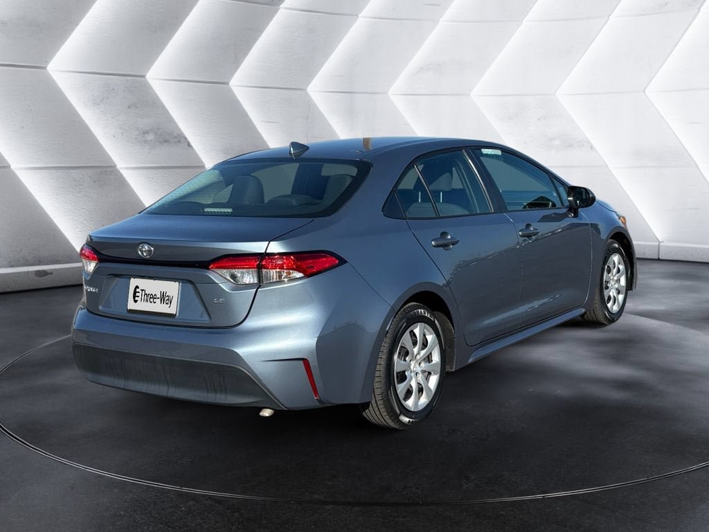 Used 2024 Toyota Corolla LE FWD image 5