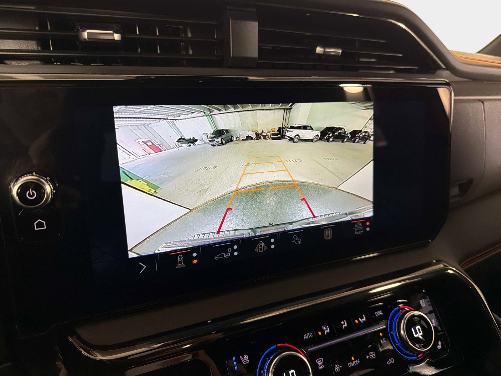 Used 2024 GMC Sierra 1500 AT4 w/ Technology Package AWD/4WD image 45