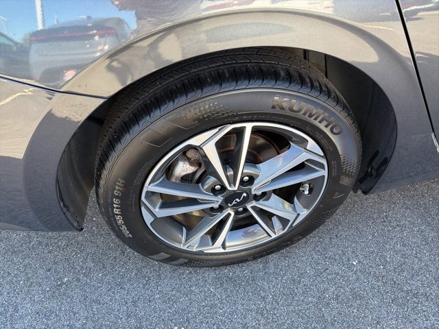 Used 2023 Kia Forte LXS image 10