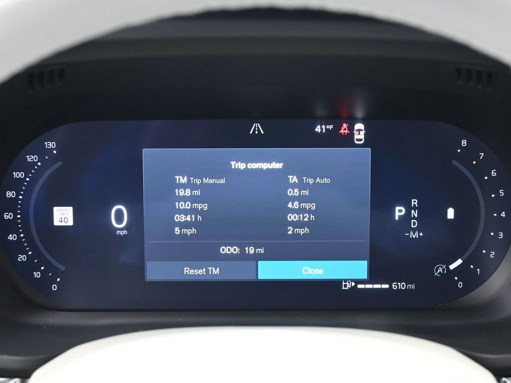 New 2026 Volvo XC60 B5 Ultra w/ Protection Package Premier image 9