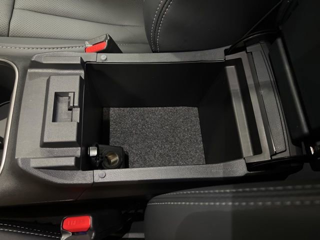 Certified 2025 Subaru Outback Limited image 29