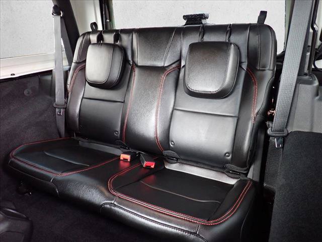 Used 2019 Jeep Wrangler Rubicon w/ Steel Bumper Group AWD/4WD image 11